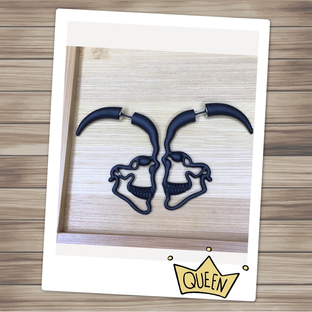 Black Silhouette Skull Earrings - Picture 2 of 8